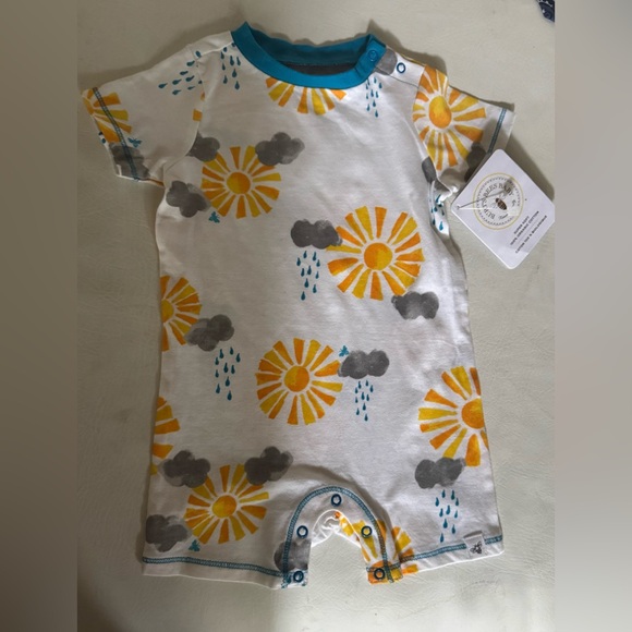 Burt’s Bees Sun & Rain Cloud Onsie - Picture 3 of 4